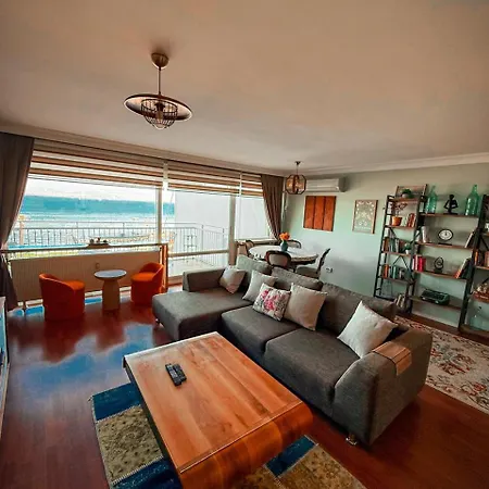 Lägenhet Perfect Sea View With Special Parking Izmir