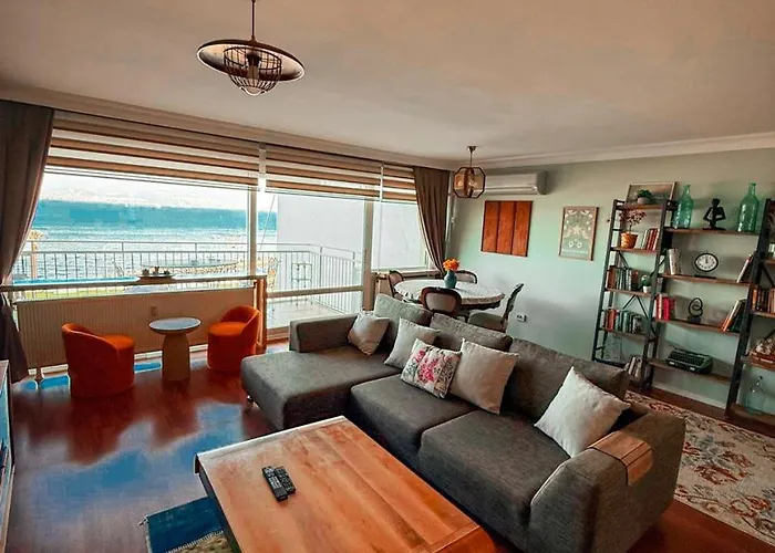 Lägenhet Perfect Sea View With Special Parking Izmir